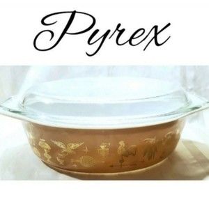 VTG Pyrex 2 1/2 qt Casserole Americana Brown Gold